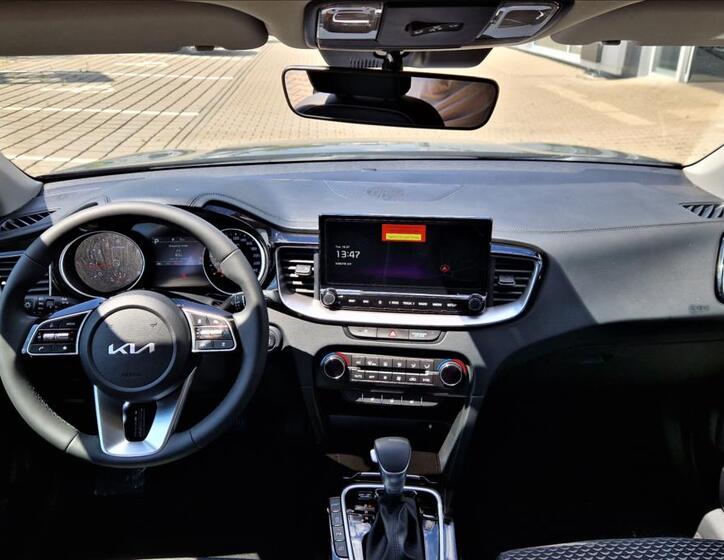 KIA XCeed 10