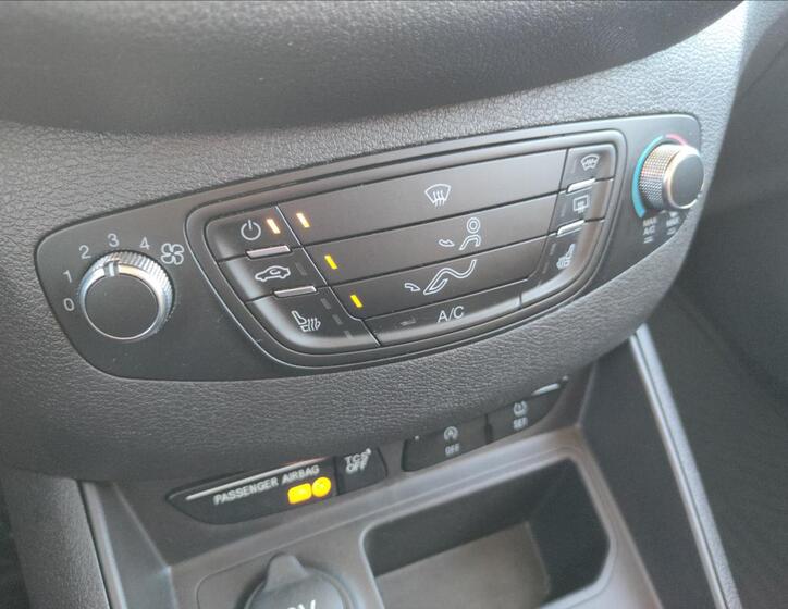 Ford Tourneo Courier 28