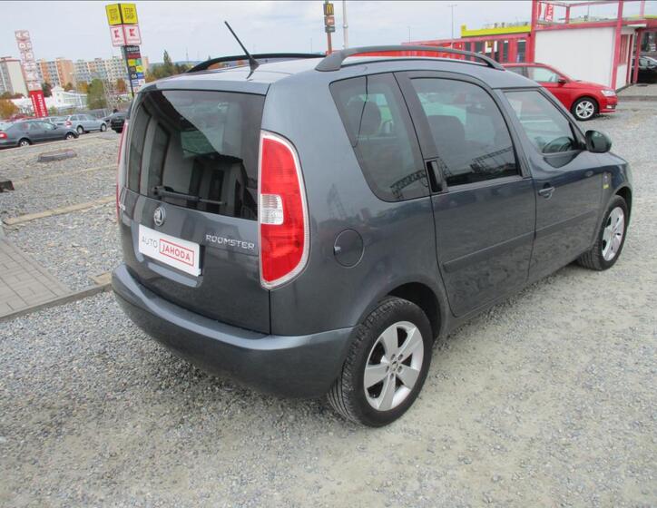 Škoda Roomster 8