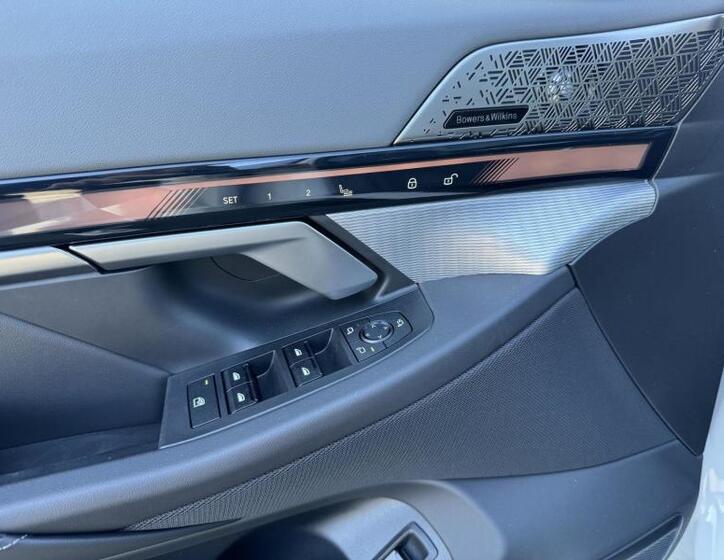 BMW i5 14