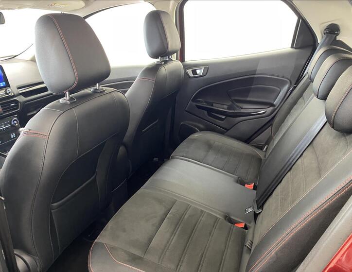 Ford EcoSport 6