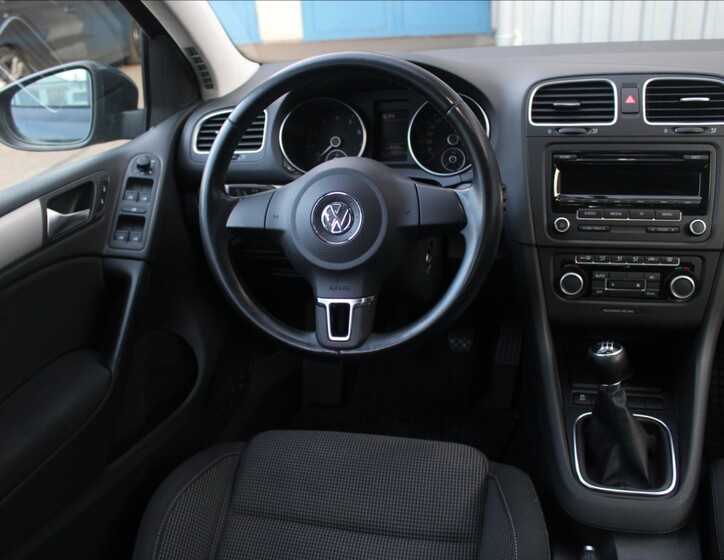 Volkswagen Golf 12