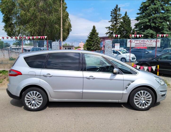 Ford S-MAX 5