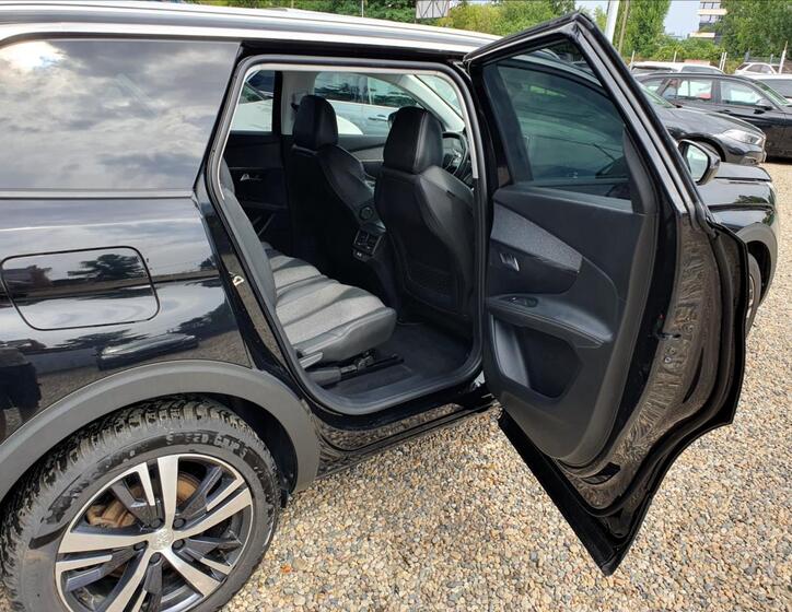 Peugeot 5008 16