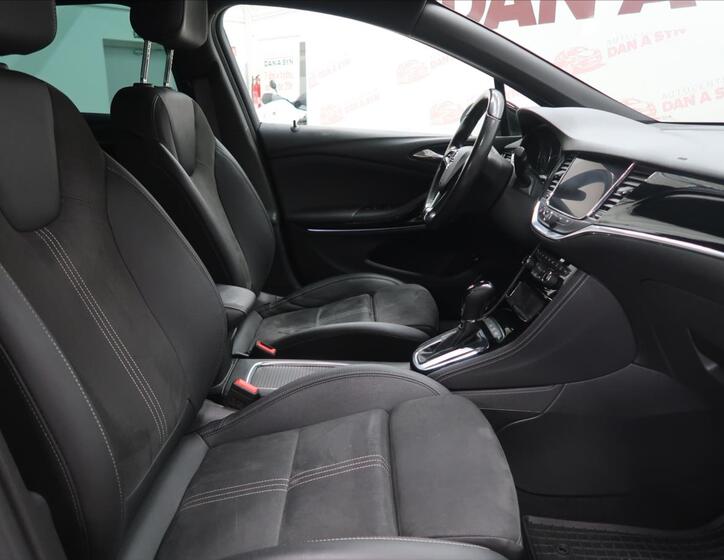Opel Astra 12