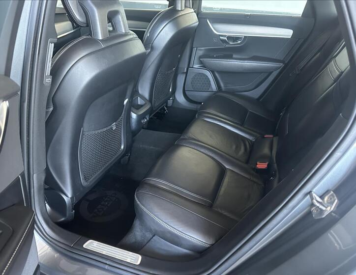 Volvo V90 14