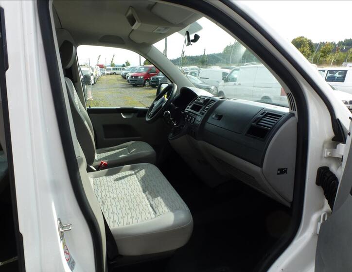 Volkswagen Transporter 24