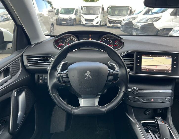 Peugeot 308 9
