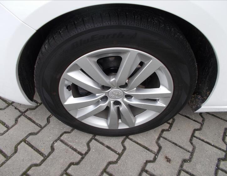 Peugeot 308 6