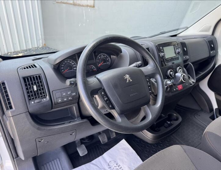 Peugeot Boxer 30