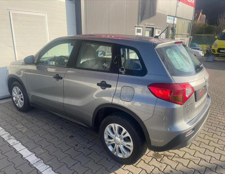 Suzuki Vitara 6