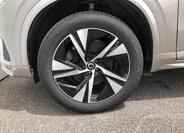 Volvo XC90 28