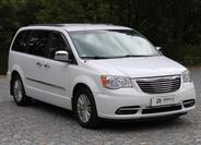 Chrysler Town & Country 43