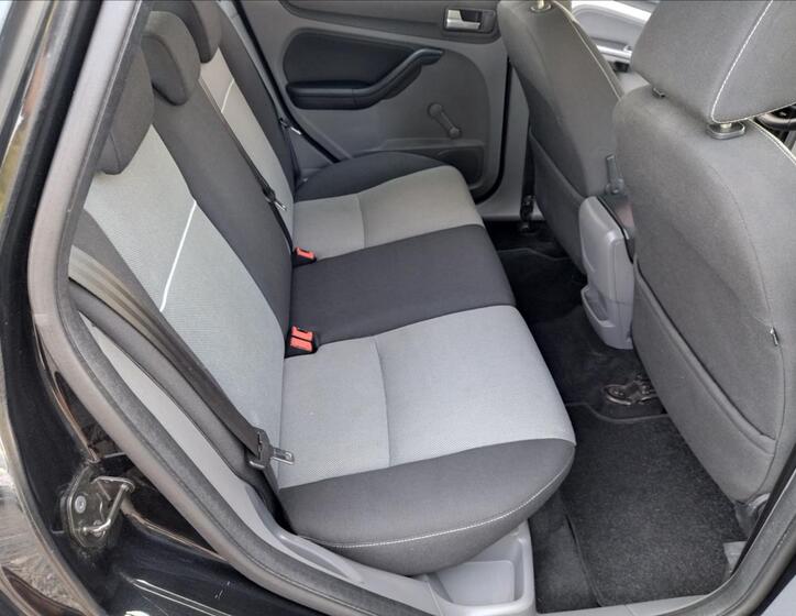 Ford Focus 14