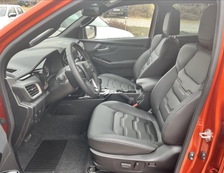 Isuzu D-Max 9