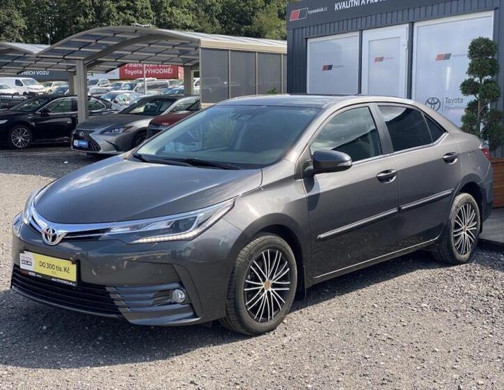 Toyota Corolla 4