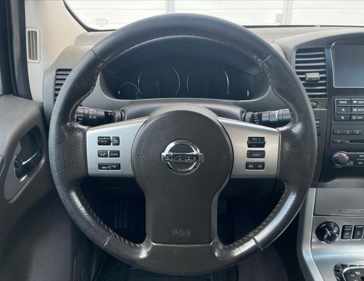 Nissan Navara 15