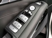 BMW X7 25