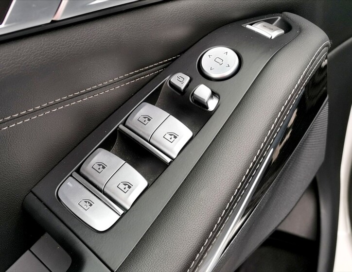 BMW X7 25