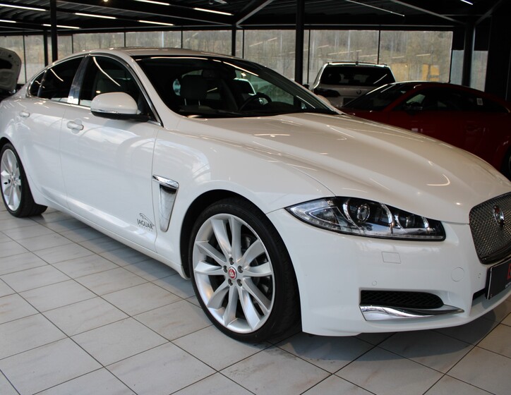 Jaguar XF 1