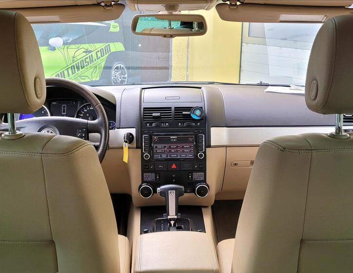 Volkswagen Touareg 14