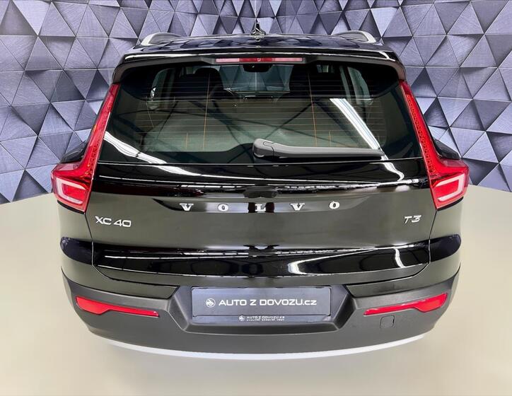 Volvo XC40 6