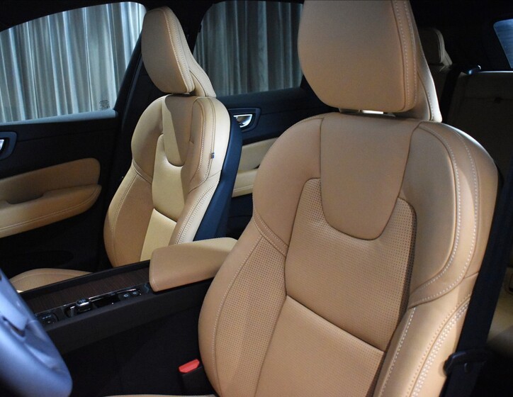 Volvo XC60 11