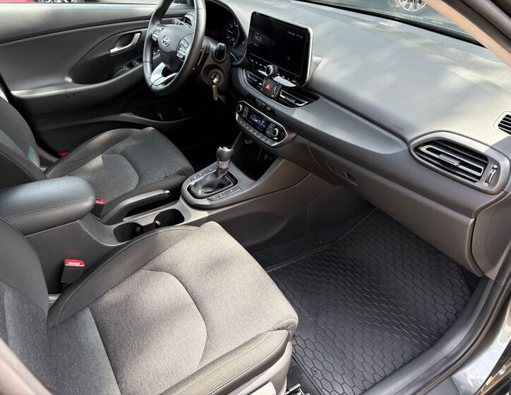 Hyundai i30 8