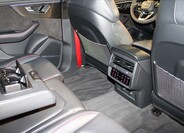 Audi SQ8 30