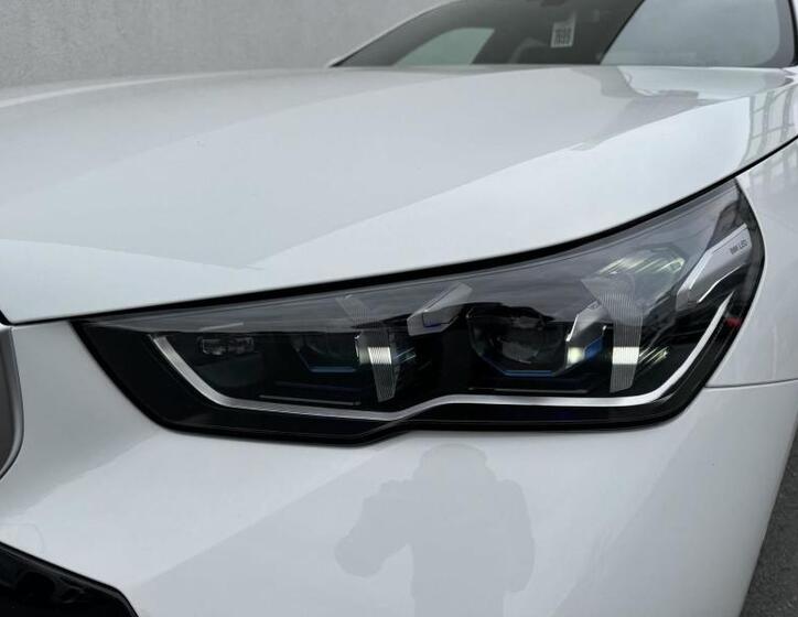 BMW i5 17