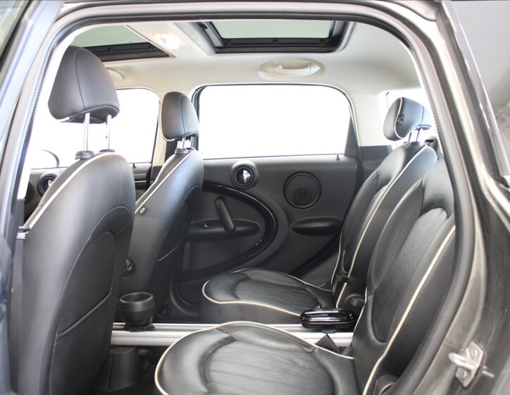 Mini Countryman 7