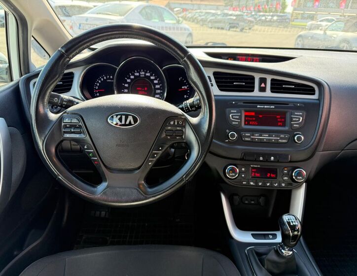 KIA Ceed 8