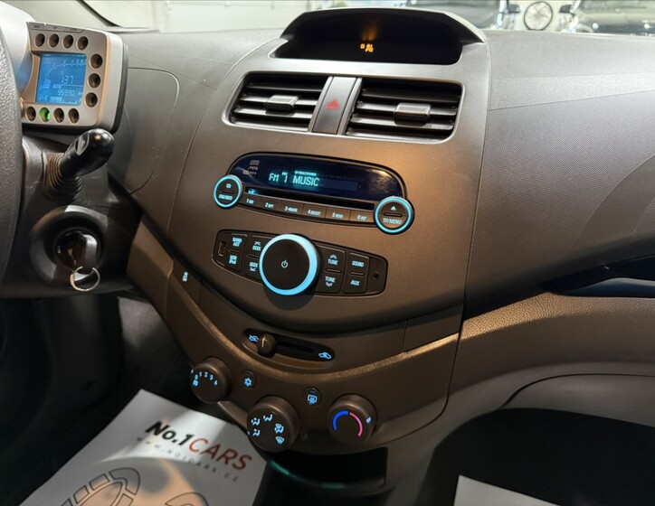Chevrolet Spark 15