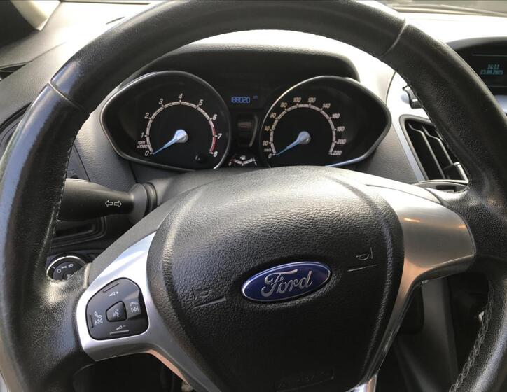 Ford B-MAX 11