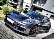 Porsche Panamera 1
