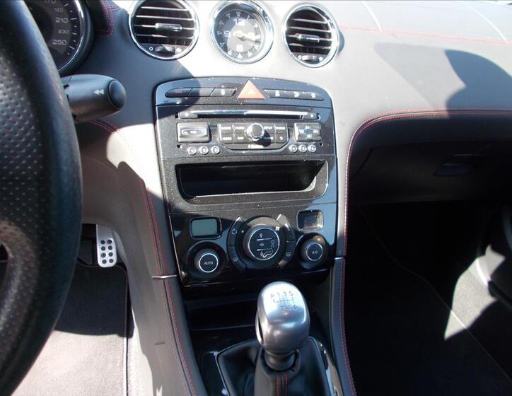 Peugeot RCZ 17