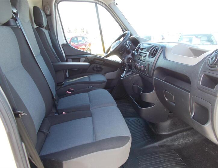 Renault Master 23