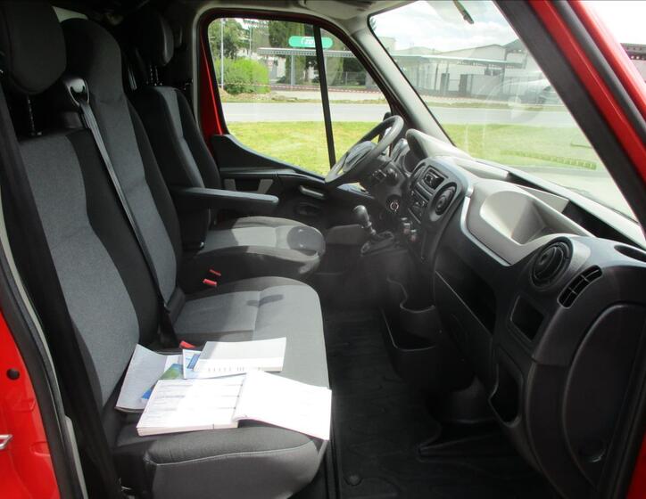 Renault Master 8