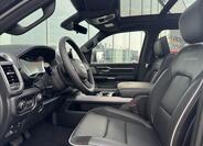 Dodge RAM 8