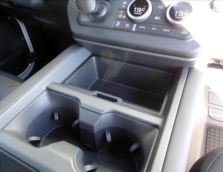 Land Rover Defender 30