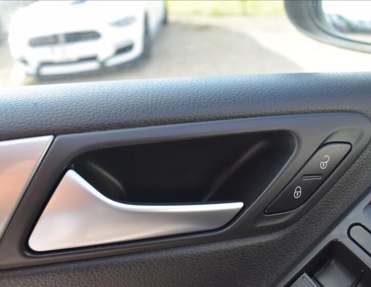 Volkswagen Golf 31