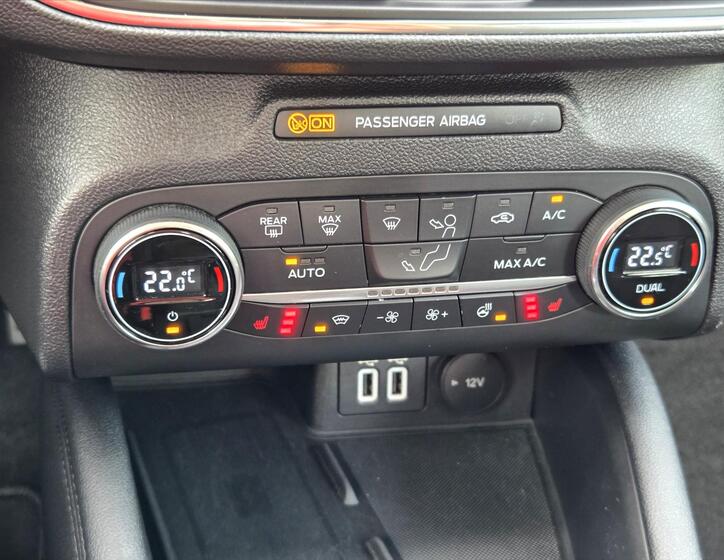 Ford Focus 13