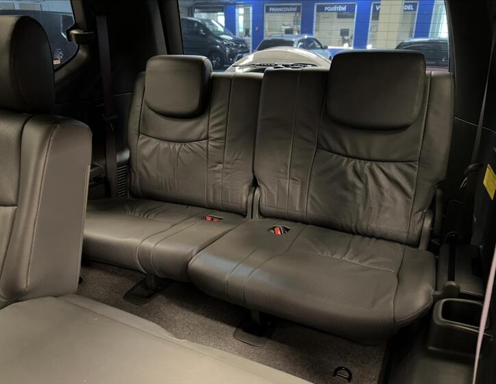 Toyota Land Cruiser 12