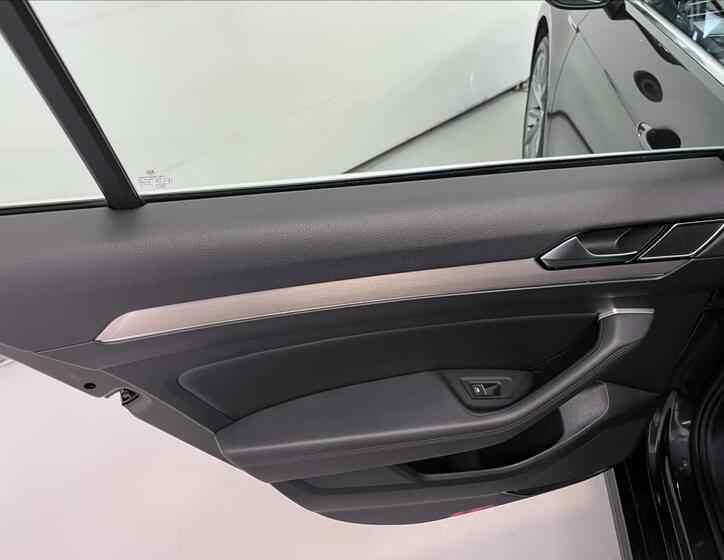Volkswagen Passat 24