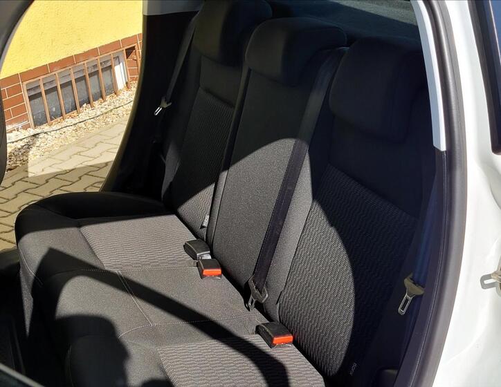 Peugeot 208 17
