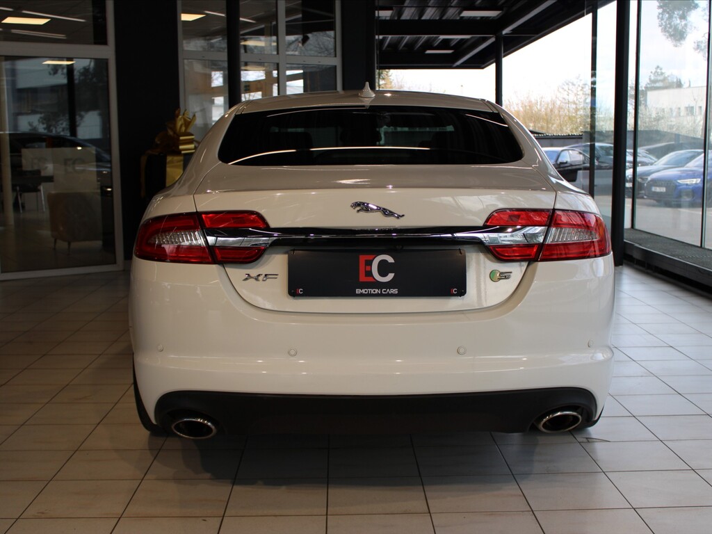 Jaguar XF 5
