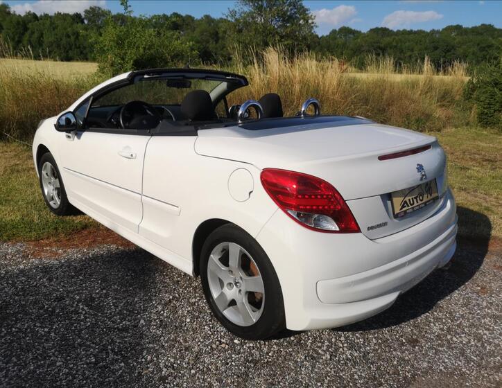 Peugeot 207 58