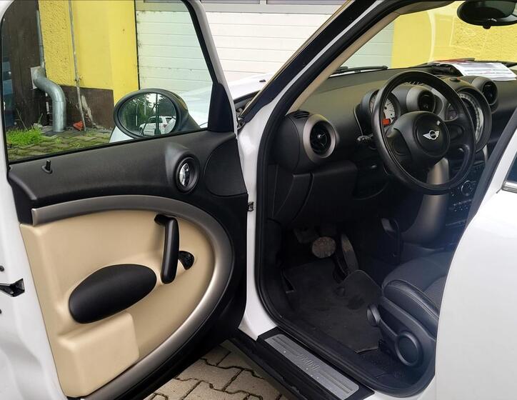Mini Countryman 23