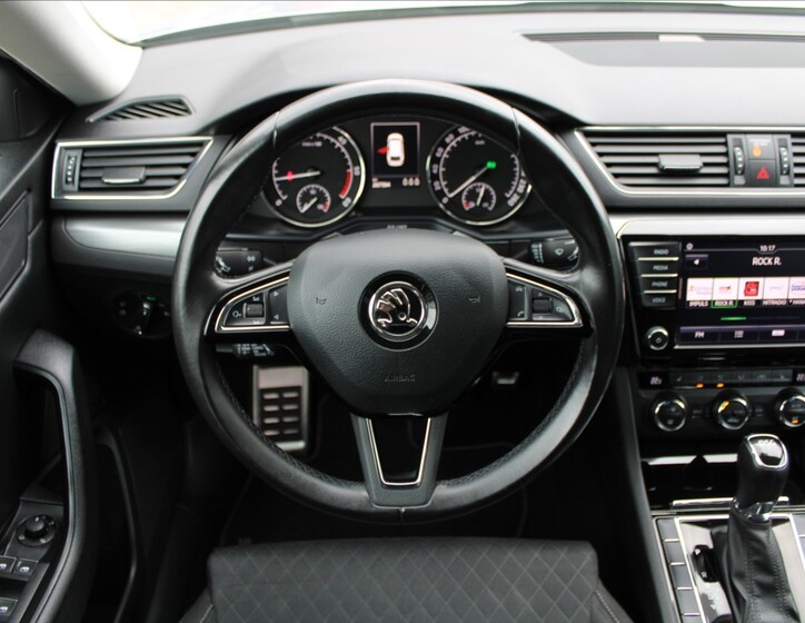 Škoda Superb 10
