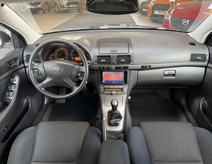 Toyota Avensis 13